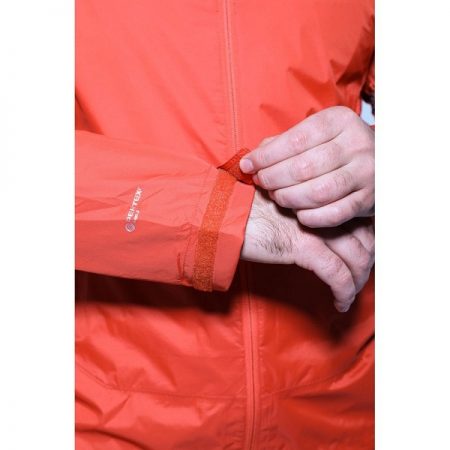 پوشش لایه بیرونی Montane مدل atomic jacket16
