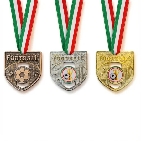 طراحی مدال فوتبال برنزی با طرح برجسته توپ چهل تکه و بدنه مشبک
