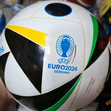 توپ فوتبال پرسی یورو 2024