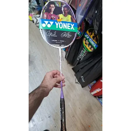 راکت بدمینتون YONEX VOLTRIC