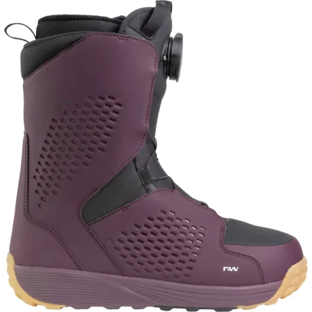 بوت اسنوبرد نورث‌ویو مدل Freedom SLAM 2027 رنگ Red Berry استایلی متفاوت و جسور